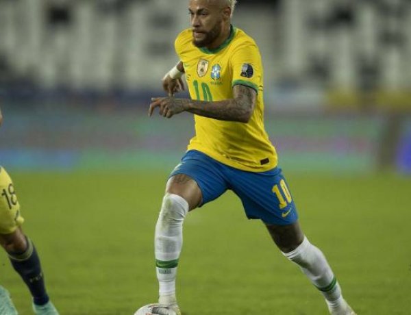 Neymar sente coxa esquerda durante treino e não enfrenta Argentina