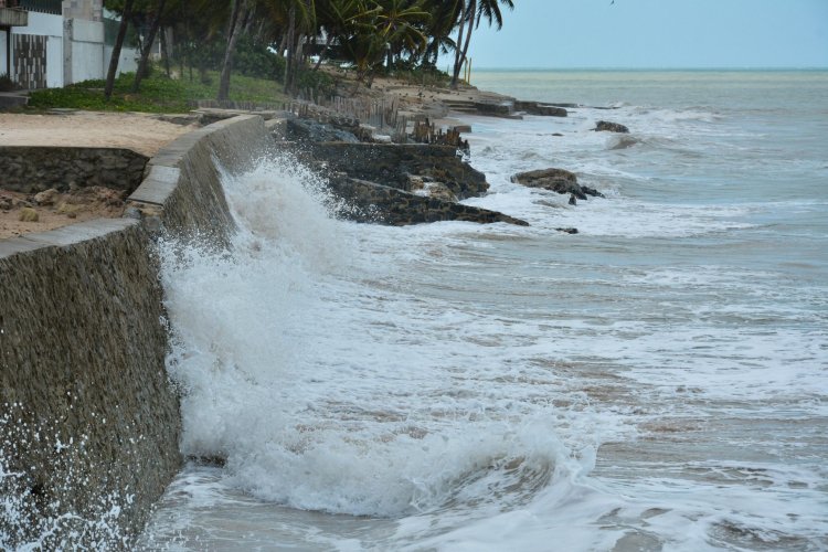 Confira trechos de praias impróprios para banho no litoral paraibano
