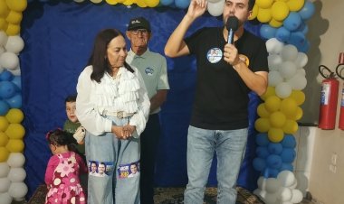 Plenária de Arlinda Meireles reforça articulação política e movimenta cenário eleitoral local